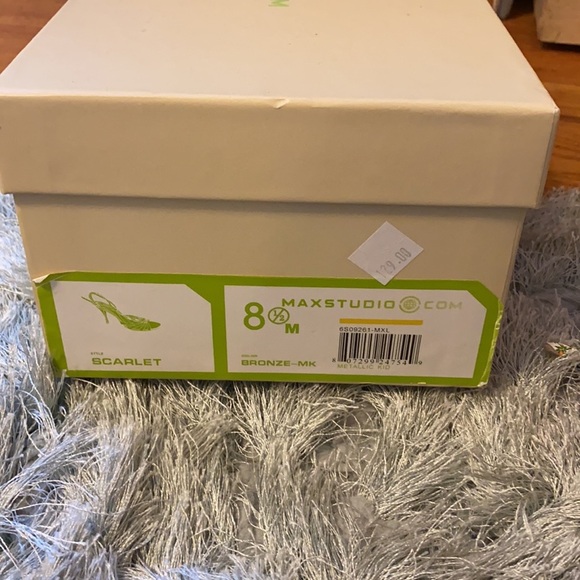 Max Studios Strappy Shoes - Picture 7 of 13